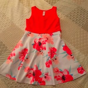 Dress neon pink